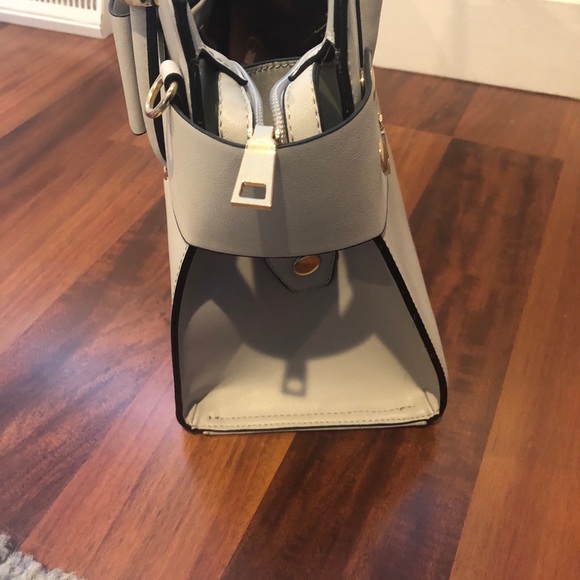 New! Gray purse! - Picture 4 of 6